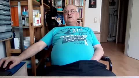 busi online show from April 26, 3:53 pm