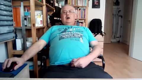 busi online show from April 27, 3:21 pm