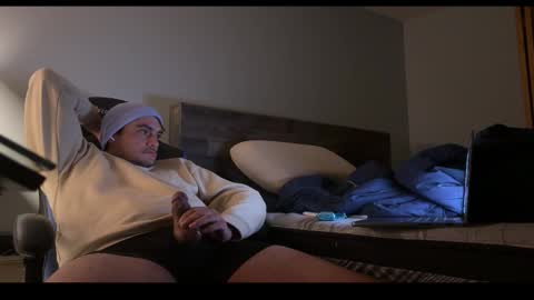 Snapshot of bussssa chatting on December 2, 8:41 am bussssa online show from December 2, 8:41 am