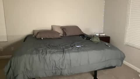 Snapshot of bustedsprockets chatting on December 6, 2:24 am Pocket Daddy cockring gaycouple cockring lovense daddy online show from December 6, 2:24 am