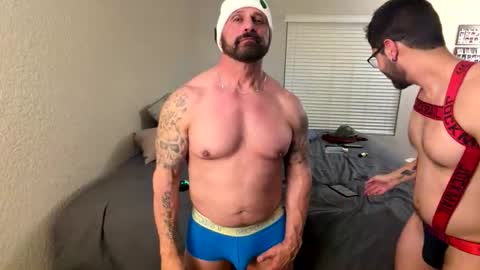Snapshot of bustedsprockets chatting on March 9, 4:16 am Pocket Daddy cockring gaycouple cockring lovense daddy online show from March 9, 4:16 am