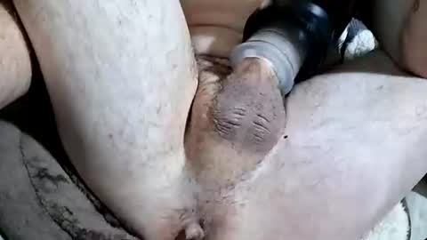 Buster18Hymen online show from December 20, 11:39 am