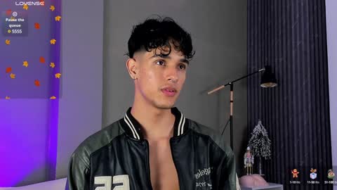 Buster independent model online show from December 22, 5:56 am