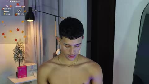 Buster independent model online show from December 19, 2:40 am