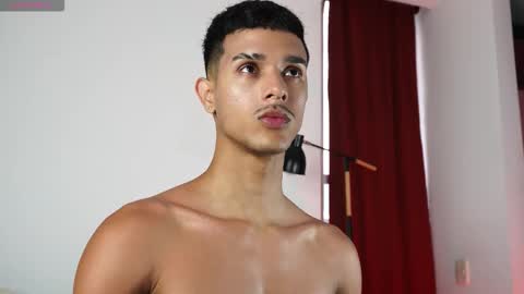 Snapshot of busterspinter chatting on February 20, 10:43 pm Buster independent model online show from February 20, 10:43 pm