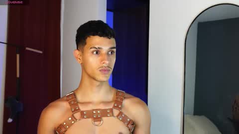 Snapshot of busterspinter chatting on February 22, 10:08 pm Buster independent model online show from February 22, 10:08 pm