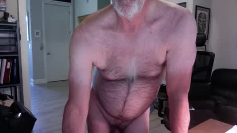 Snapshot of bustinout99 chatting on April 10, 2:22 pm afternoon wood online show from April 10, 2:22 pm