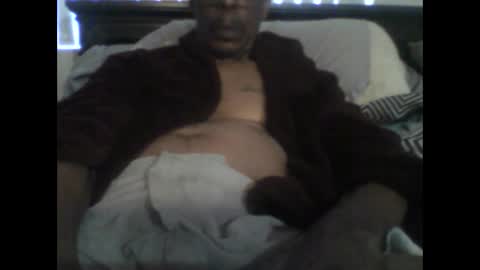 Busturgutzgd1 online show from December 7, 9:33 pm