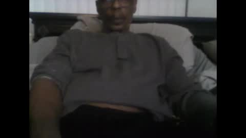 Busturgutzgd1 online show from December 15, 1:02 am