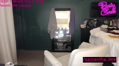 Snapshot of busty_geek48 chatting on September 13, 2:55 am Samantha Dee online show from September 13, 2:55 am