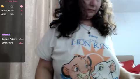 Snapshot of bustyemma chatting on June 14, 5:15 pm Emma online show from June 14, 5:15 pm