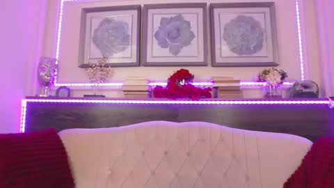 Snapshot of bustyeva_ chatting on February 25, 4:44 am online between 6AM and 2PM EET almost everyday. online show from February 25, 4:44 am