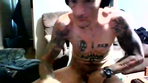 Snapshot of butnekked4u chatting on July 1, 9:58 pm butnekked4u online show from July 1, 9:58 pm