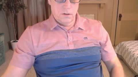 Snapshot of buttnakedfun954737 chatting on January 14, 1:17 pm Miles online show from January 14, 1:17 pm