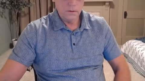 Snapshot of buttnakedfun954737 chatting on January 22, 9:46 am Miles online show from January 22, 9:46 am