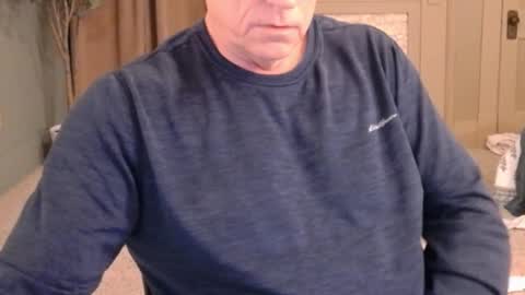 Snapshot of buttnakedfun954737 chatting on January 31, 10:10 am Miles online show from January 31, 10:10 am