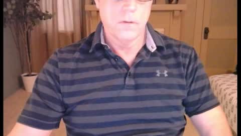 Snapshot of buttnakedfun954737 chatting on February 9, 5:43 pm Miles online show from February 9, 5:43 pm