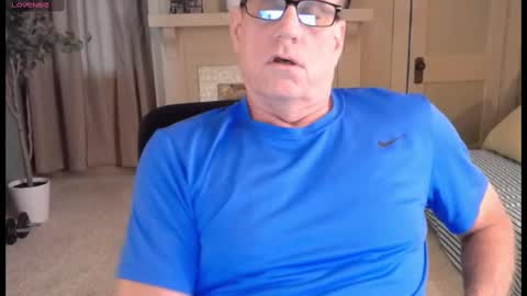 Snapshot of buttnakedfun954737 chatting on October 4, 12:25 pm Miles online show from October 4, 12:25 pm