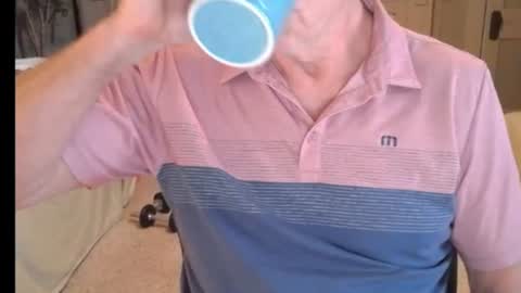 Snapshot of buttnakedfun954737 chatting on June 17, 12:18 pm Miles online show from June 17, 12:18 pm