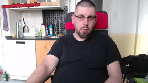 Snapshot of bux404 chatting on January 9, 8:55 am Pete online show from January 9, 8:55 am