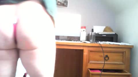 Snapshot of bvvwully chatting on February 15, 12:58 pm Blooter online show from February 15, 12:58 pm