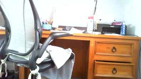 Snapshot of bvvwully chatting on March 7, 11:07 am Blooter online show from March 7, 11:07 am