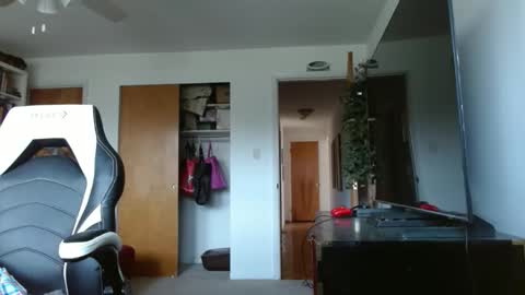 Snapshot of bwall1425 chatting on March 30, 7:15 pm bwall1425 online show from March 30, 7:15 pm