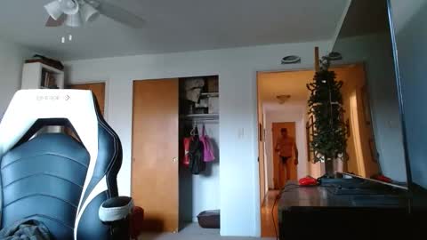 Snapshot of bwall1425 chatting on March 31, 12:05 pm bwall1425 online show from March 31, 12:05 pm