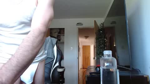 Snapshot of bwall1425 chatting on April 16, 9:39 pm bwall1425 online show from April 16, 9:39 pm