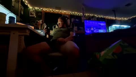 Snapshot of bwil91 chatting on October 14, 6:03 am bwil91 online show from October 14, 6:03 am