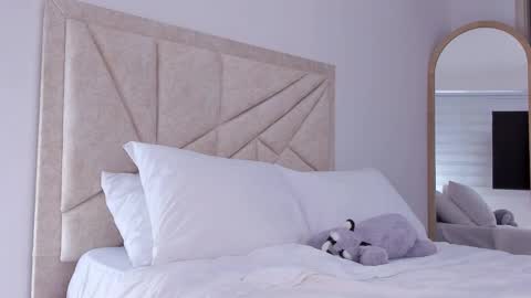    online show from February 27, 10:10 pm