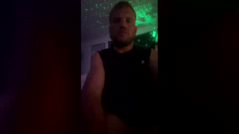Snapshot of byalwilliam chatting on June 11, 8:12 am byalwilliam online show from June 11, 8:12 am