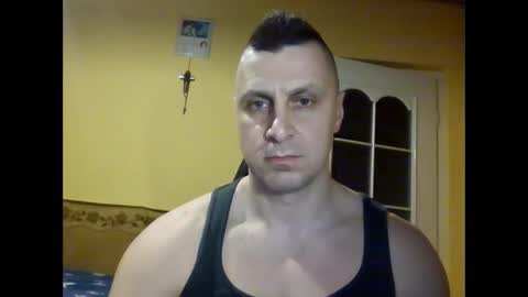 bzykacz1988 online show from April 12, 7:30 pm
