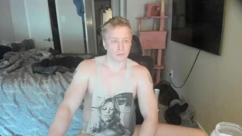 Snapshot of c00ki3m0nstr chatting on April 18, 8:09 pm c00ki3m0nstr online show from April 18, 8:09 pm