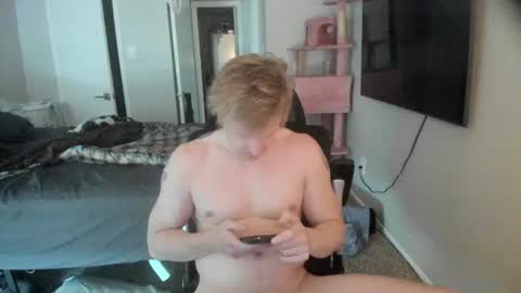Snapshot of c00ki3m0nstr chatting on July 13, 10:12 pm c00ki3m0nstr online show from July 13, 10:12 pm
