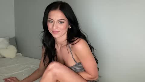 Snapshot of c1luxegirl chatting on September 10, 11:16 pm c1luxegirl online show from September 10, 11:16 pm