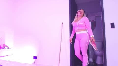 Carolina online show from November 1, 3:08 am