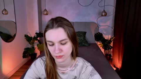 Polly online show from March 31, 9:04 pm