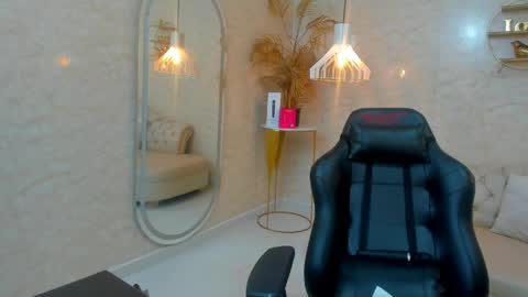 Snapshot of caamii_sweett chatting on May 28, 9:01 pm Camii Sweet online show from May 28, 9:01 pm