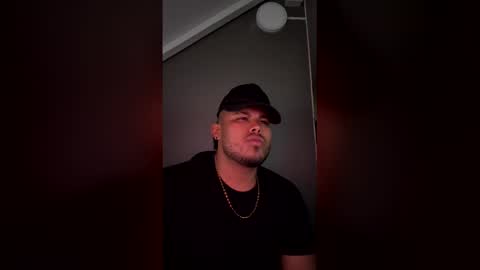 Snapshot of caballero_____ chatting on March 30, 4:57 am INSTAGRAM CABALLERO 1998 online show from March 30, 4:57 am
