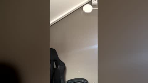 Snapshot of caballero_____ chatting on March 30, 6:53 pm INSTAGRAM CABALLERO 1998 online show from March 30, 6:53 pm
