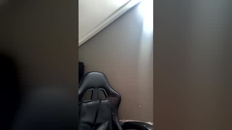 Snapshot of caballero_____ chatting on April 11, 5:34 am INSTAGRAM CABALLERO 1998 online show from April 11, 5:34 am