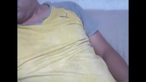 Snapshot of cachito83915 chatting on April 14, 4:51 am Cachudosexy online show from April 14, 4:51 am