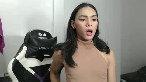 caitessa_bellemoir online show from December 5, 2:47 pm