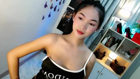 caitlin online show from May 18, 11:21 pm