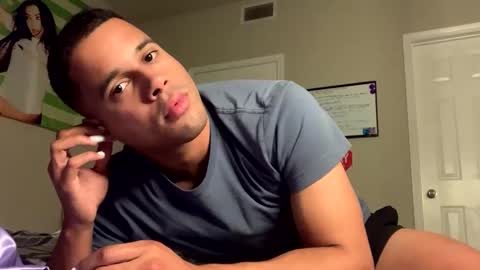 Snapshot of cakedupmothman chatting on January 27, 5:14 am cakedupmothman online show from January 27, 5:14 am