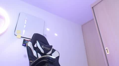 Snapshot of calavalerio chatting on May 7, 10:04 pm Valerio online show from May 7, 10:04 pm
