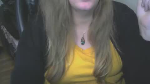 Snapshot of calcavorix chatting on April 11, 2:05 am Calie online show from April 11, 2:05 am