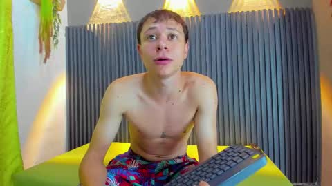 Snapshot of caleb_evvans chatting on November 1, 3:52 am caleb online show from November 1, 3:52 am