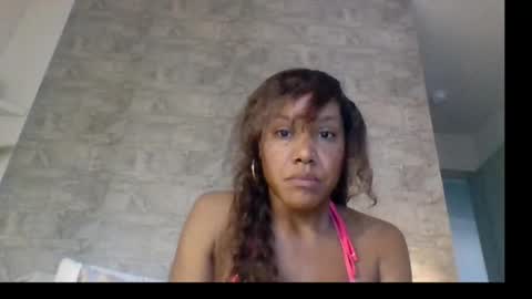 Snapshot of cali_rain chatting on May 19, 11:49 am Cali Rain online show from May 19, 11:49 am